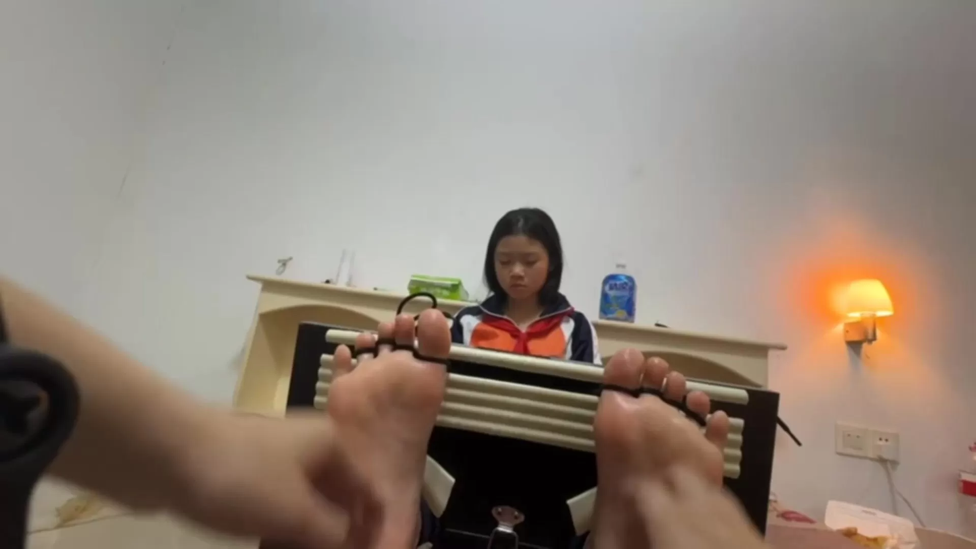 不肯说出密码的校服妹.0011 - 00-34-27.webp