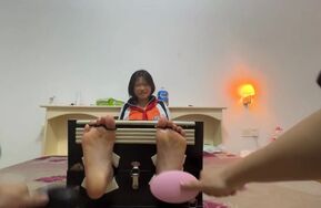 【在线播】不肯说出密码的校服妹