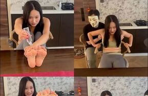 【精油足底TK挑战】气垫梳，刷子足底挠痒+忍耐TK新闻朗诵（在线播）